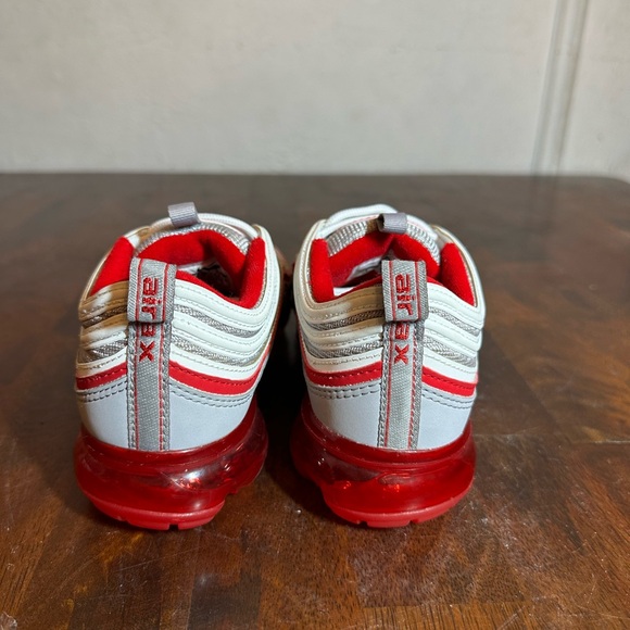 vapor max red and white vapormax 97